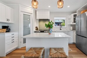 Fridge, microwave, oven, stovetop - Downtown Tofino Bungalow-Tonquin,Restaurants,Tours (Tofino)