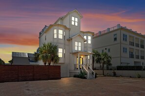 Exterior - Gulf Views, Prime 30A Location, Large Private Pool, Outdoor TV, Bikes (Santa Rosa Beach)
