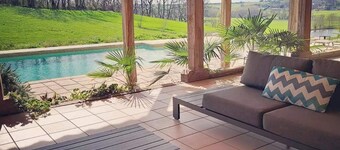 Luxury Holiday Home Paulhiac - Large Pool & Privacy