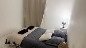 1 bedroom, WiFi, bed sheets