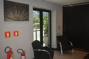 Smart TV 32 pulgadas con canales de televisión digitales, Netflix