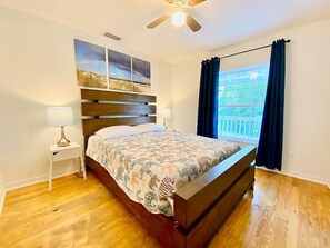 5 bedrooms, desk, iron/ironing board, free WiFi