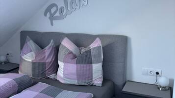 1 bedroom, iron/ironing board, WiFi (free), bed sheets