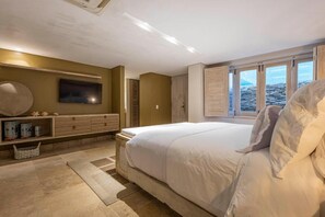 3 bedrooms, soundproofing, iron/ironing board, free WiFi