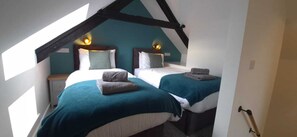 1 chambre, fer et planche à repasser, lit parapluie, Wi-Fi gratuit