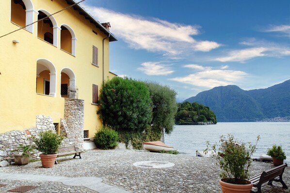 1 bedroom, premium bedding, iron/ironing board, cots/infant beds - Casa Isola (Sala Comacina)