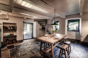 1 bedroom, premium bedding, iron/ironing board, cots/infant beds - Casa Isola (Sala Comacina)