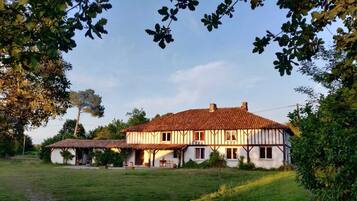 Bagian depan properti