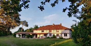 Fachada de la propiedad