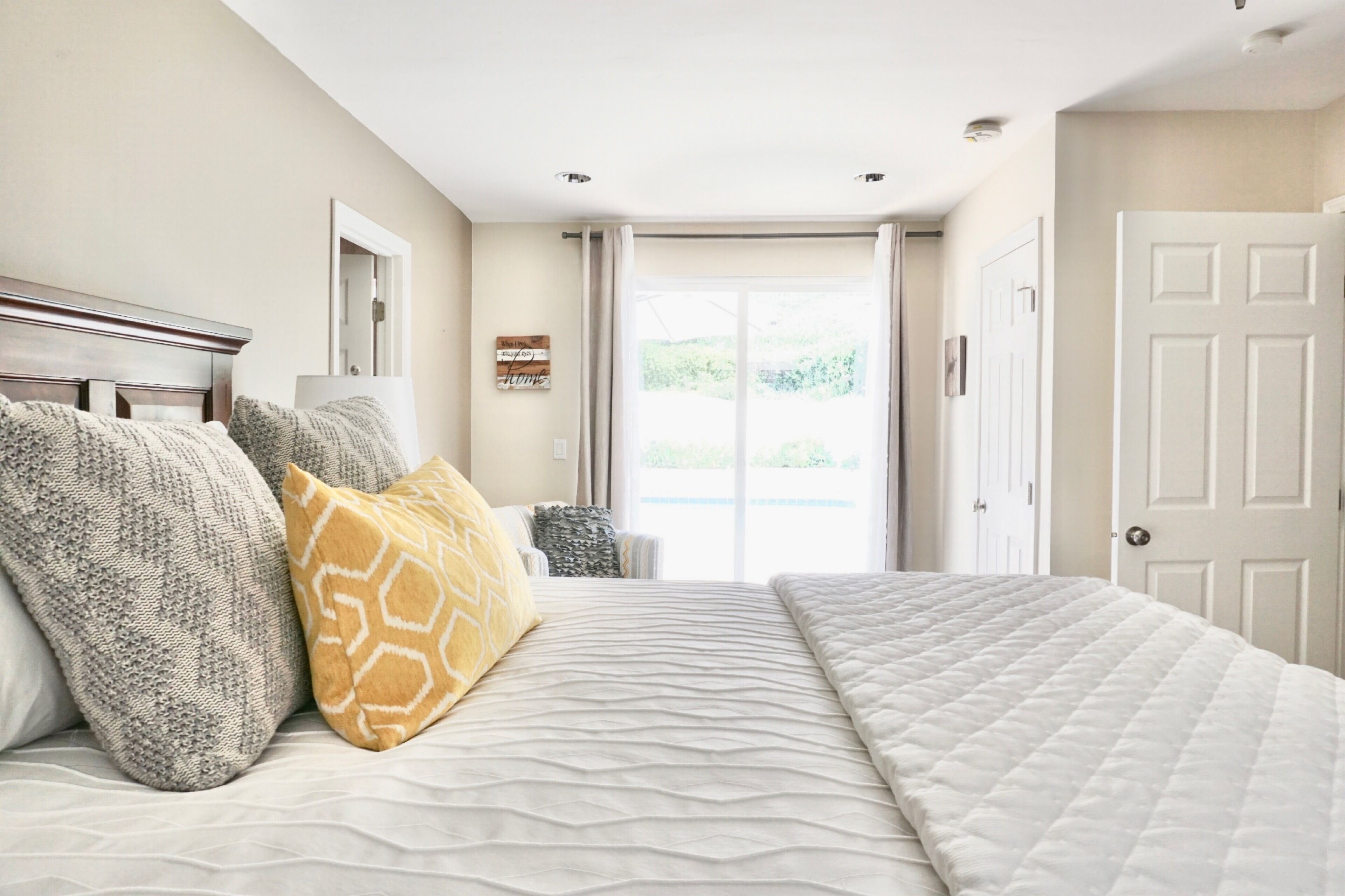 3 bedrooms, iron/ironing board, travel crib, WiFi