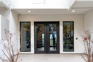 Exterior detail - Gulch - Custom Nashville Vacation (Nashville)