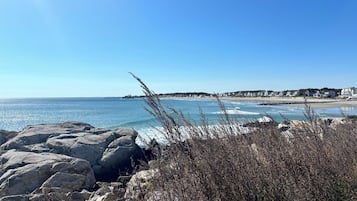Am Strand, Liegestühle, Strandtücher