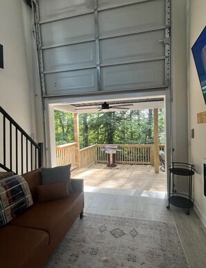 Smart-tv en een open haard