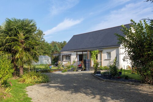 Maison de vacances 'Maison Avec Terrasse Et Jardin' avec terrasse privée, jardin privé et Wi-Fi