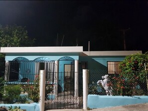 Exterior - 2 min from rio de los patos new and comfortable 2 bedroom house barahona (Los Patos)