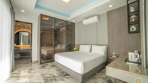 3 室のベッドルーム、アイロン / アイロン台、WiFi、ベッドシーツ