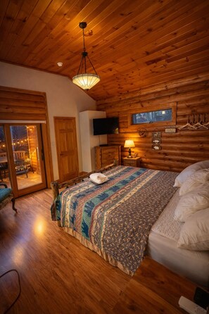 5 habitaciones, tabla de planchar con plancha y cuna de viaje 