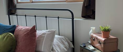 2 soverom, strykejern/-brett, wi-fi og sengetøy