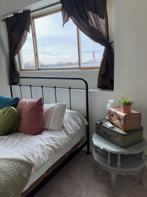 2 sovrum, strykjärn/strykbräda, wi-fi och sängkläder