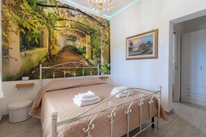 1 bedroom, free WiFi, bed sheets - Apartment 'Romantica' with Shared Pool, Wi-Fi and Air Conditioning (Putignano)