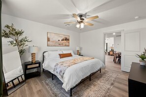 3 bedrooms, iron/ironing board, WiFi, bed sheets