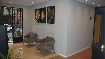 Smart TV 32 pulgadas con canales de televisión digitales