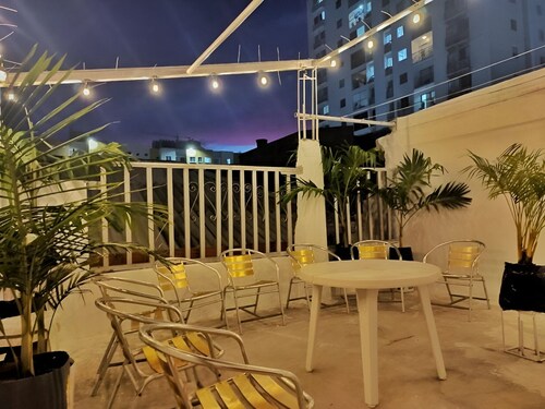 5 minutes from the beach! Large house ideal for families and friends