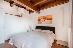 1 soverom, strykejern/-brett, wi-fi (inkludert) og sengetøy