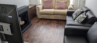Charming 3 Bedroom House in Liverpool