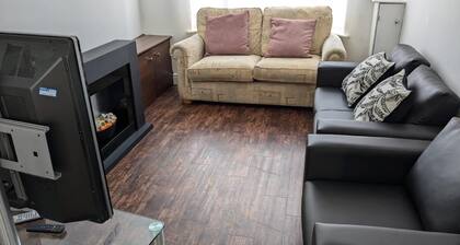 Charming 3 Bedroom House in Liverpool