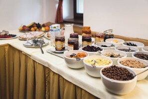 Gratis morgenmadsbuffet hver dag
