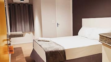 Standard Room | Laptop workspace, free WiFi, bed sheets