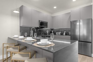 Apartment | 3 bedrooms, desk, Internet - Upstay - Modern Family Townhouse w Private Pool (Clermont)