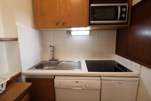 Micro-ondes, lave-vaisselle