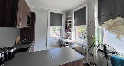 Cozy London Apartment With Great Location
