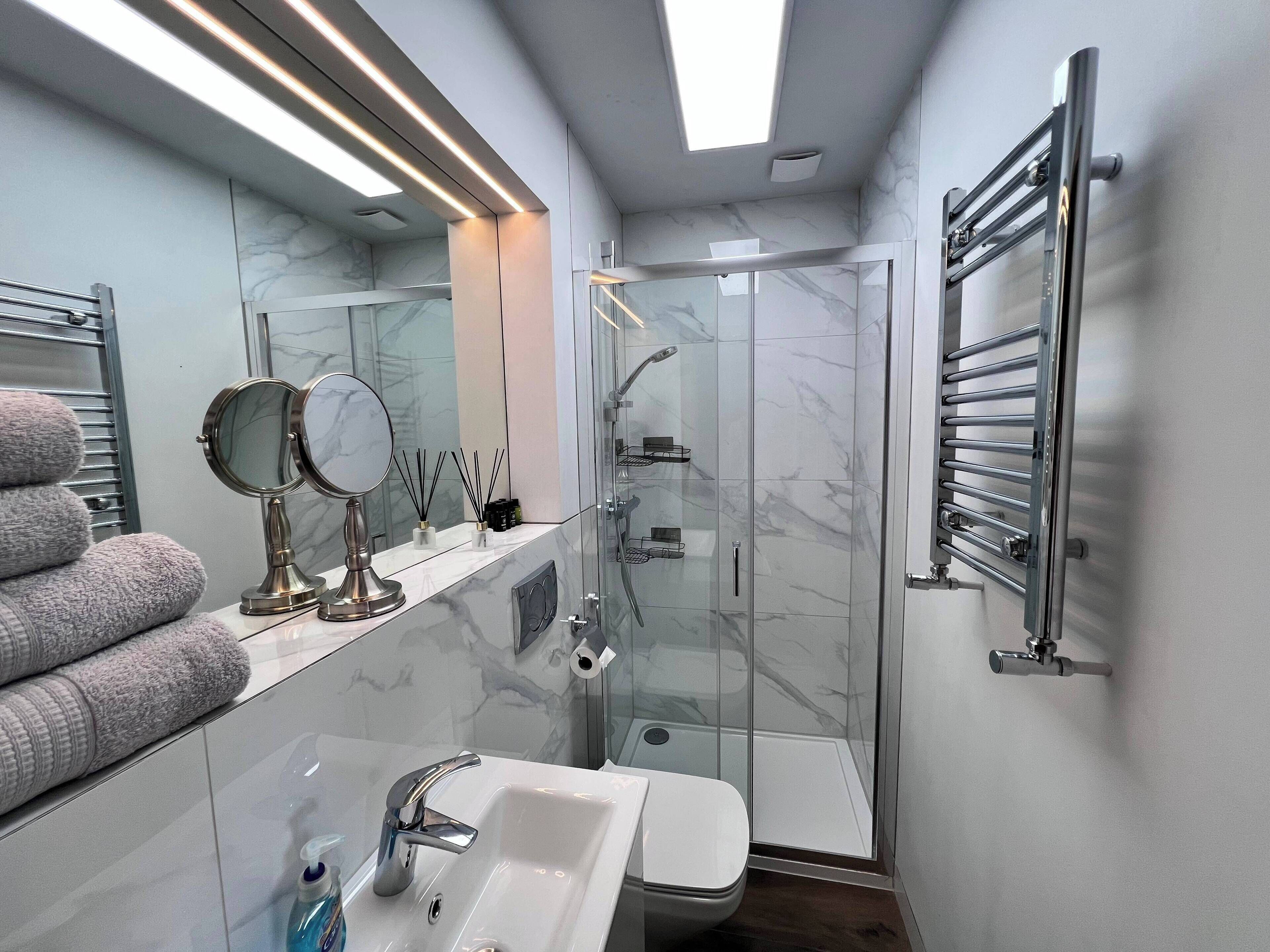 淋浴設備、毛巾