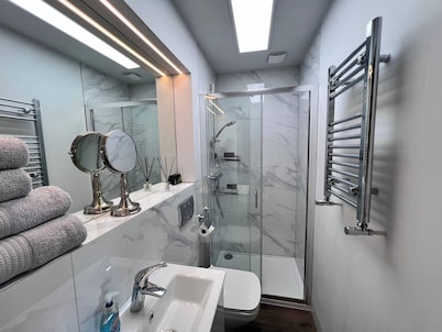 Cozy London Apartment With Great Location