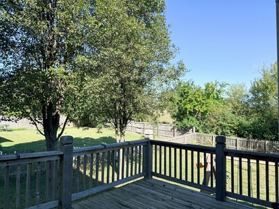 Spacious 4-bedroom house with WiFi and AC in fabulous Lee's Summit