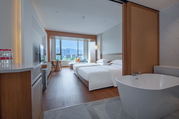 Deluxe Room, 2 Twin Beds, Non Smoking, River View | Premium bedding, down comforters, minibar (free items), blackout drapes