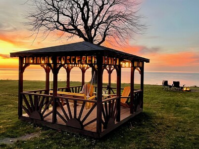 Fall Fun on the Lake - 180 degree Views