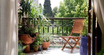 Apartment Lumière · stylish, sunny, comfortable, A/C