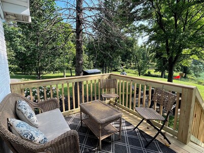 Near Ruoff Grand Park Mable’s Farm 3BR Sleeps 8+ Country Setting Great Views