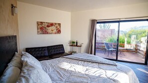 6 chambres, fer et planche à repasser, Wi-Fi, draps fournis