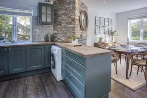 Private kitchen - Taf Fechan - 3 Bedroom House - Pontsticill (Merthyr Tydfil)