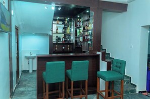 Bar (in der Unterkunft)