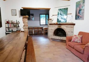 Interior - Holiday Home 'Mulino Brandolini' with Mountain View, Private Pool and Wi-Fi (Vicoli)