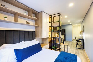 Schreibtisch, Bügeleisen/Bügelbrett, Bettwäsche, Rollstuhlgeeignet