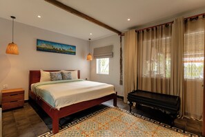 Rice-Field Private Pool Villa | 3 yatak odası, masa, ses yalıtımı, ütü/ütü masası 