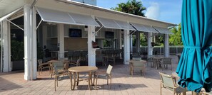 Outdoor dining - Beautiful Hyatt 1-bedroom condo in fabulous Bonita Springs (Estero)