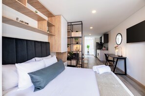 Desk, iron/ironing board, bed sheets, wheelchair access - Splendid loft in Zona Rosa W/ Fast Wi Fi (BOGOTA)